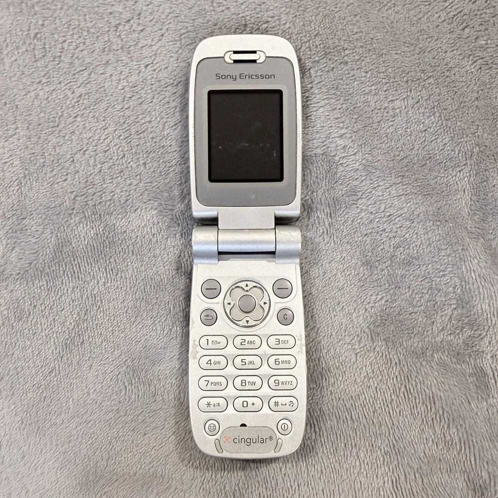 Sony Ericsson Z500a Star Wars Episode III General Grievous Cingular Flip Phone